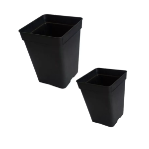 Matera Plástica Negra Cuadrada de 7 litros